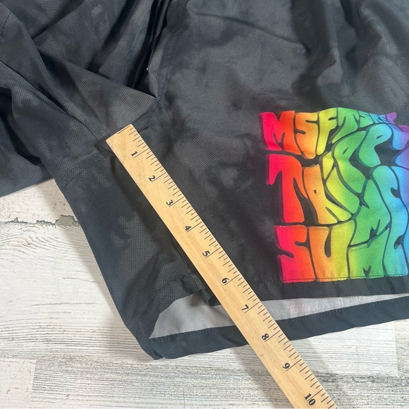 MSFTSrep Men’s Trippy Summer Shorts Black Rainbow Size Large 6” Inseam - Picture 6 of 6